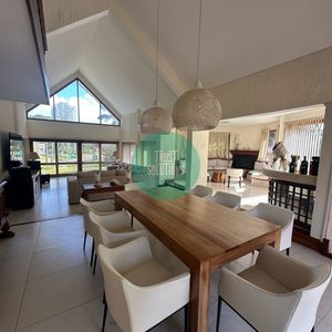 Venta Casa 5d Lugano Punta Con Piscina Climatizada Y Barbacoa