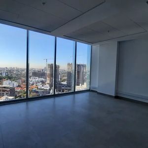 Local Comercial En Alquiler Manzano 40 - Equipetrol