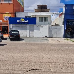 Local Y Vivienda  En Venta  Sobre 4to. Anillo Y Av. San Martin Y Av. Canal Isuto