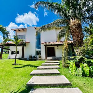 Casa En Alquiler De 3 Suite En Condominio Hacienda Del Urubo