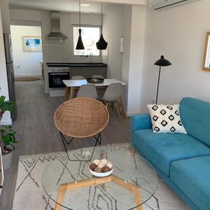 Apartamento A Estrenar 1dorm Y Escritorio Amoblado Amplias Terrazas Exclusivas