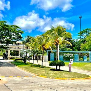 Casa De Lujo Zona Norte Bosque De La Colina