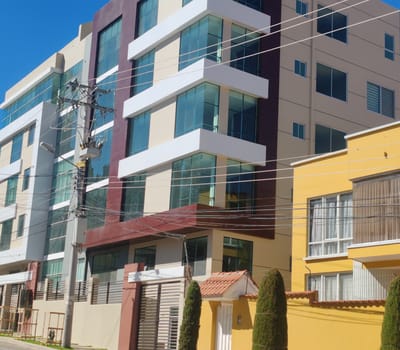 Alquiler Departamento Av. Fuerza Naval Zona Calacoto