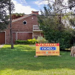 Casa En Venta En Playa Hermosa, Piriapolis