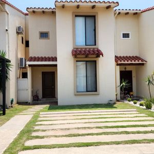 Linda Casa En Alquiler Zona Norte En Condominio Privado