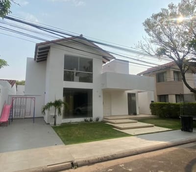 Casa Con Piscina En Ciudad Real