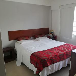 Alquiler De Departamento En Equipetrol De 2 Dormitorios Amoblado