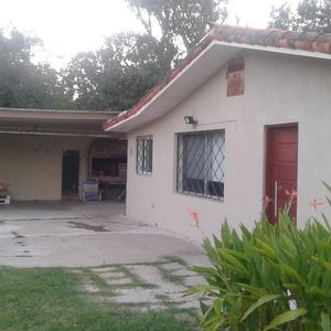 Casa 2 Dormitorios En Calle Guarapita