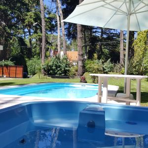 Amplio Chalet En El Tranquilo Y Distinguido Barrio De San Rafael