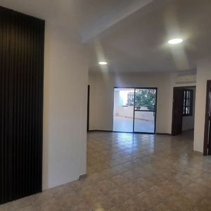 Local Comercial En Alquiler - Av. Alemana Y 2do Anillo