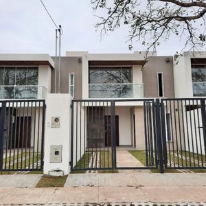 En Venta Casa - Av. Beni 8v0 Anillo