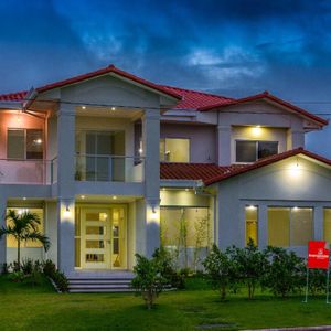 Urubo Golf - Casa En Venta