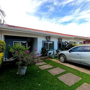 En Anticretico | Casa De 3 Dormitorios En Condominio