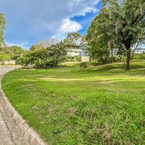  Hermoso Terreno En Venta – Condominio La Hacienda Del Urubó