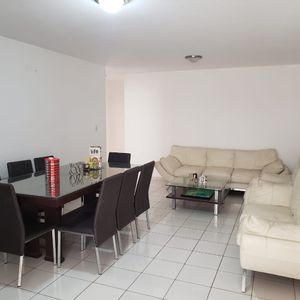Departamento De 3 Dormitorios De 100 M2, Av. Canal Cotoca Entre 2do Y 3er Anillo