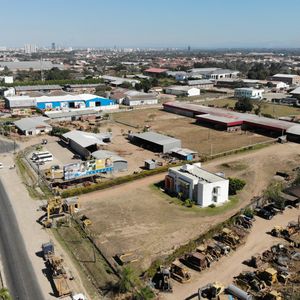 Hermoso Terreno Sobre Av. Banzer De 7000 Mts