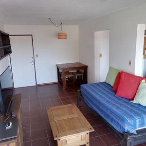 Venta De Apartamento De Dos Dormitorios En Centro De Maldonado!