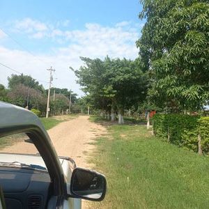 Hermosa Propiedad Por Cotoca De Mas De 2 Hectareas En Venta