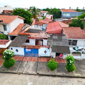 Casa En Venta A 1 Cuadra Del 4to Anillo, Zona Paragua