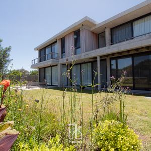 Venta Casa José Ignacio 3 Dormitorios -jardín Parrillero - 200mts De Playa Mansa