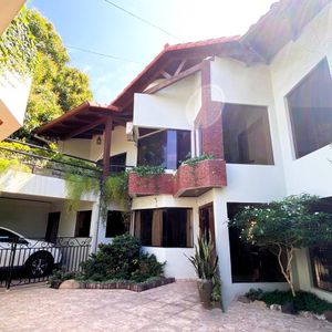 Venta / Alquiler Casa 