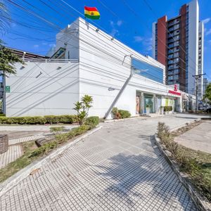Casa Comercial En Venta - Equipetrol