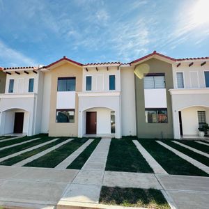 Zona Norte - Casas De 3 Dormitorios En Venta En Condominio