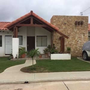 Hermosa Casa En Zona Norte 
