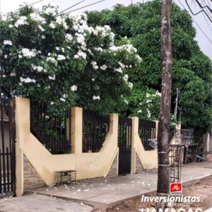Casa Amplia En Venta Por La Radial 13 5to Anillo