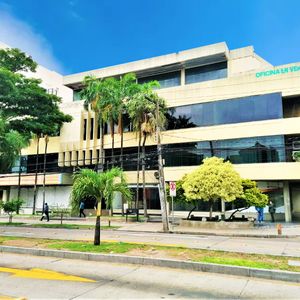 Oficina En Venta Sobre Avenida