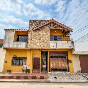 Hermos Y Amplia Casa En Venta 