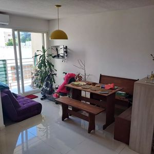 Apartamento De 1 Dormitorio Con Balcón Y Cochera En Centro!!