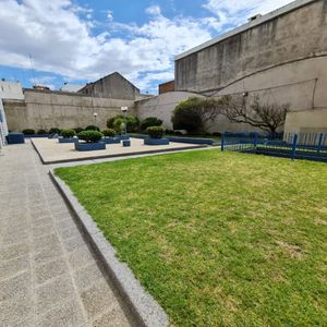 Muy Lindo Apartamento 2dorm. Frente A Rambla, Barrio Sur