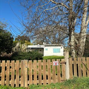 Casa Con Amplio Terreno En La Pedrera 5 Cuadras De La Playa