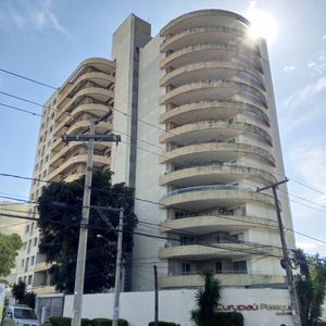 En Venta Dpto. 3 Dorm En Cond. Curupaú Paraguá