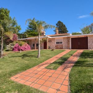 Casa Con Jardín Y Parrillero A 5 Cuadras De La Playa – Villa Argentina