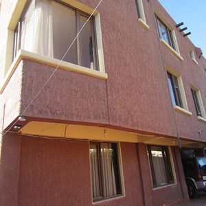 Hermoso Chalet En Venta Barrio Profesional