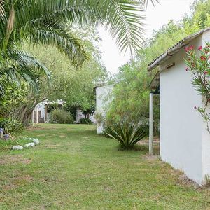 Predio De 900 M2 Con 6 Casas, Barra De Valizas, Céntrico, Papeles Al Día