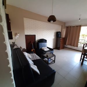 Apartamento En Centro De Maldonado Con Jardin