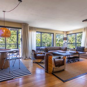 Espectacular! Vista Despejada. Vig  24 Hs. Estar. Serv. Gges. Con Muebles.
