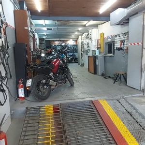 Venta 2 Locales Con Renta, Centro / Cordón, Zona  Repuestera