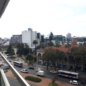 Cecilia Vincent- Hermoso Apartamento En Tres Cruces