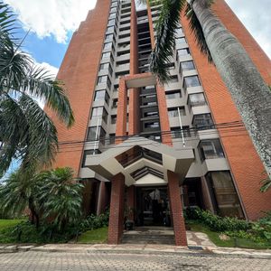 Departamento En Alquiler En Edificio Los Mangales 