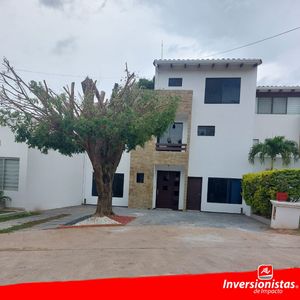 Casa En Alquiler En El Urubo, Condominio Cerrado 