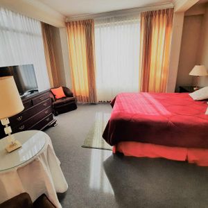 Calle 24 De Calacoto Con Av. Ballivián