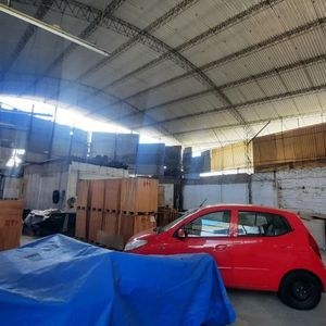 Galpón Con Oficinas Y Depósito