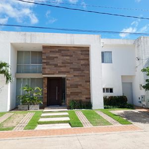 Casas En Zona Norte 5to Anillo
