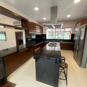 Lujosa Casa En Alquiler - Jardines Del Urubo