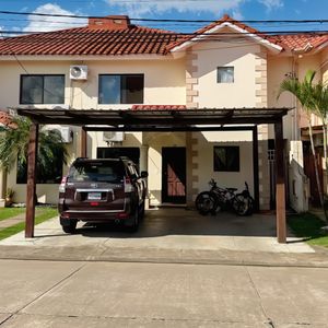 Casa En Venta En Condominio Bavaria, Zona Norte