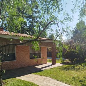 Hermoso Chalet En Venta En Solymar Sur
